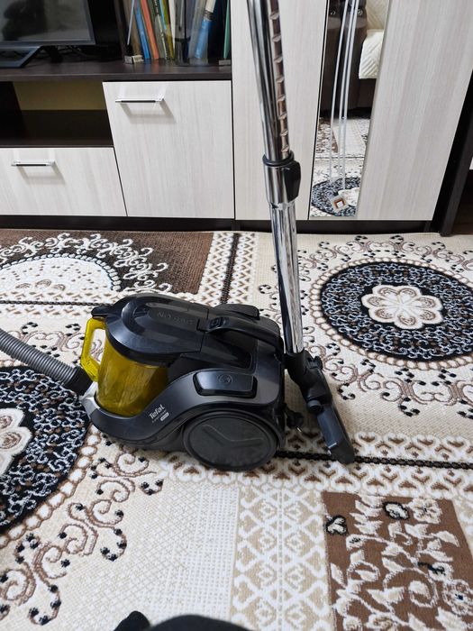 Продаётся пылесос на запчасти