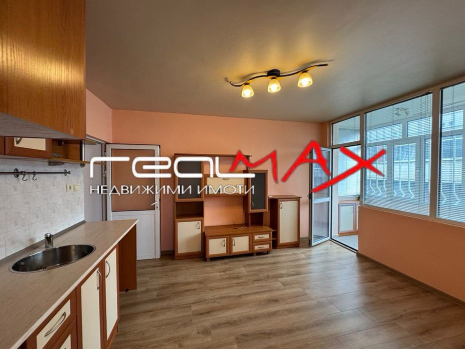 Продава се Двустаен апартамент в Казанлък - 60 кв.м за 1700 €/кв.м - Снимка #2