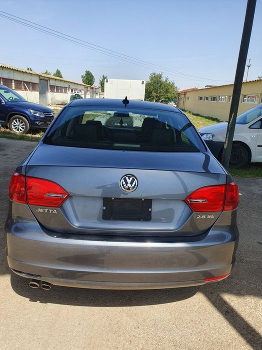 Dezmembrez Vw Jetta , 2013 ,vopsea LD7X ,motor CBU,cutie automata PDW