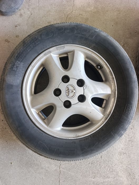 Продам диски с летней резиной