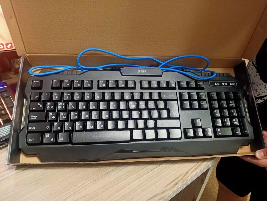 Продам новую клавиатуру