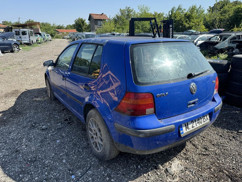 Голф 4 1.9 дизел 110 кс само на части