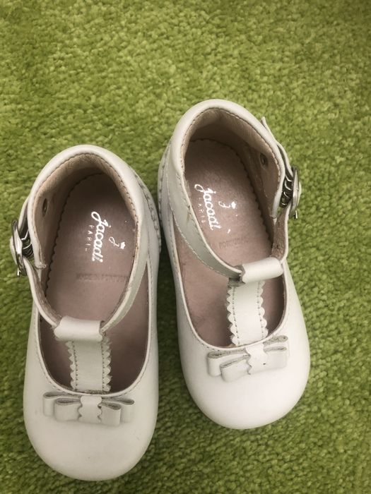 Белые туфли Jacadi