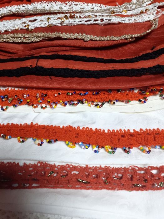 Кърпа за глава  с пендари.   Кърпи  за   глава  за  носия  Четири