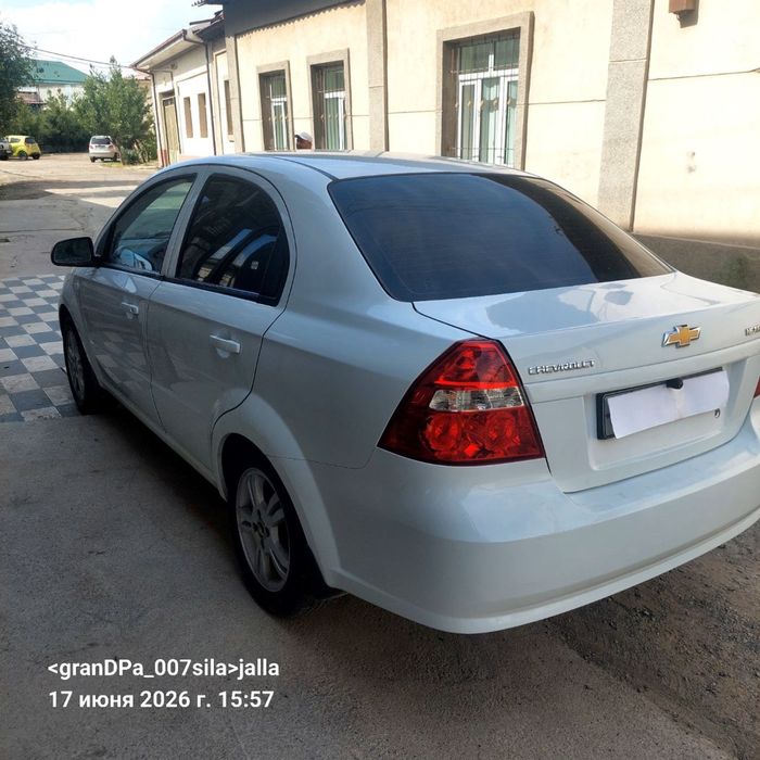 Нексия 3 сотилади