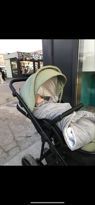 Детская коляска.