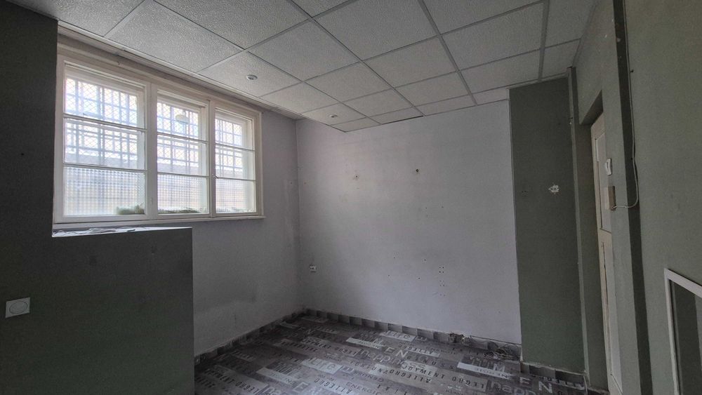 Дава се под наем Офис в София, Център - 17 кв.м за 153 € - Снимка #1