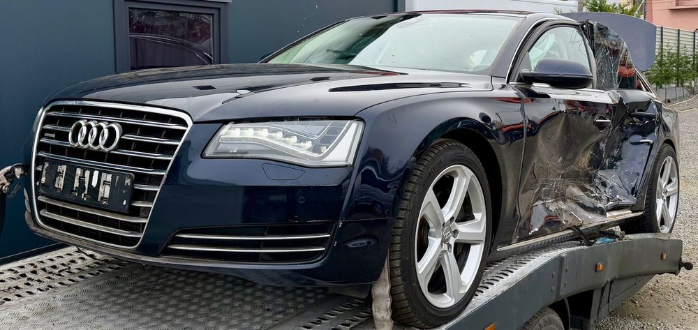 Dezmembrez Audi A8 an 2011 motor 3.0 V6 masina arata ca noua volan drp