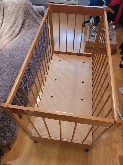 Детский манеж из дерева полированный