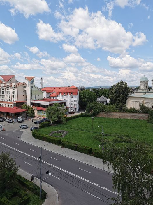 Închiriez apartament