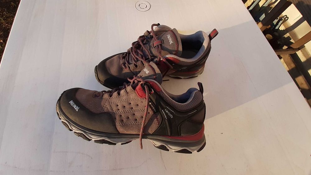 Salewa Lowa Salomon Scarpa  ghete sport/trekking