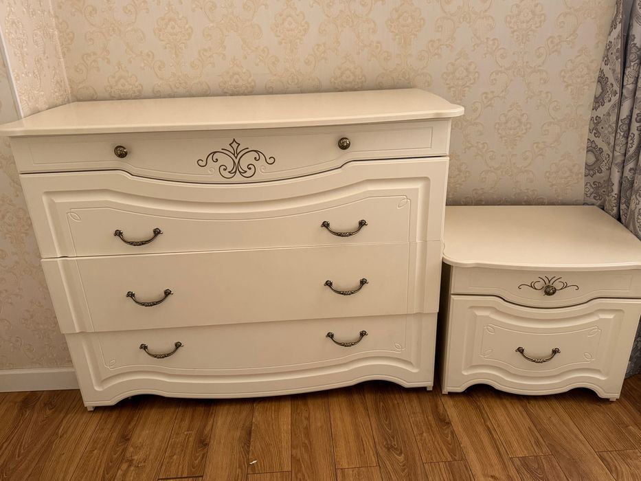 Спальный гарнитур