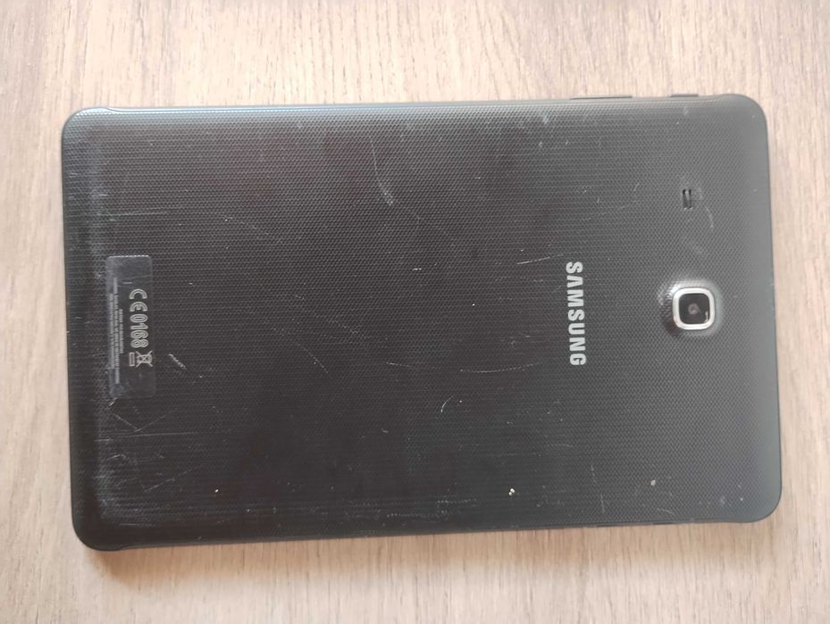 Таблет Samsung Galaxy Tab E SM-T561