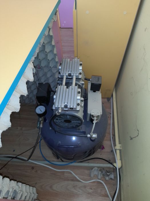 Продавам стоматологичен стол