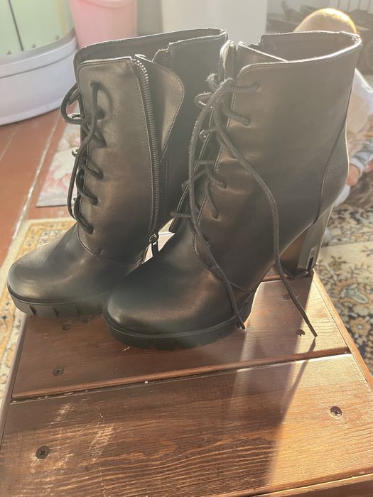 Продам ботинки в отличном состоянии