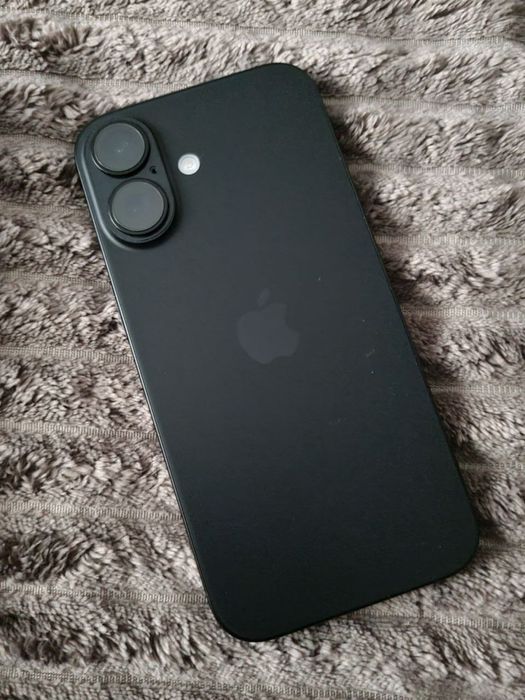 Продам IPhone 16, 256 черный