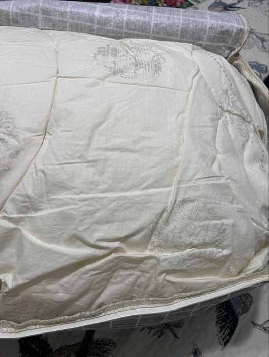 Продам одеяло большое