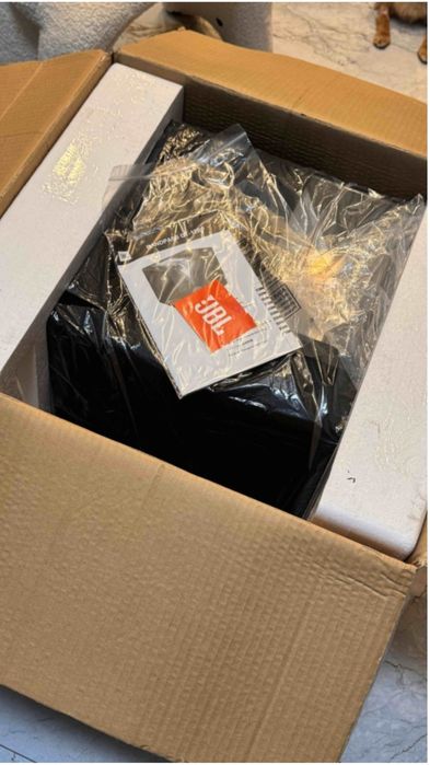 Саббуфер jbl новое