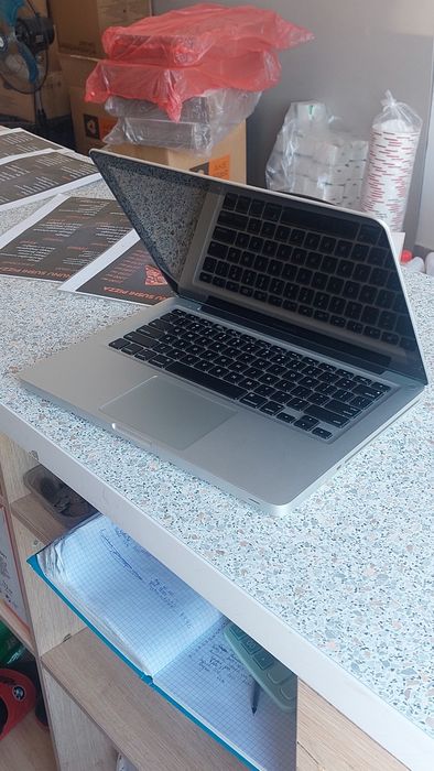 Продается macbook