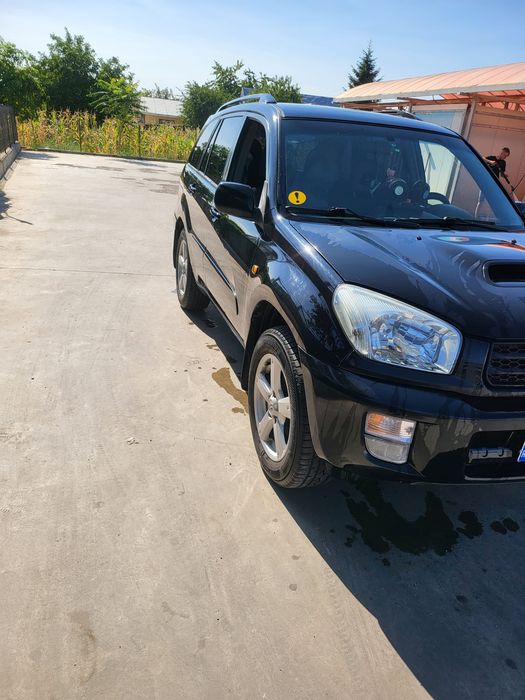 Vând Toyota rav4