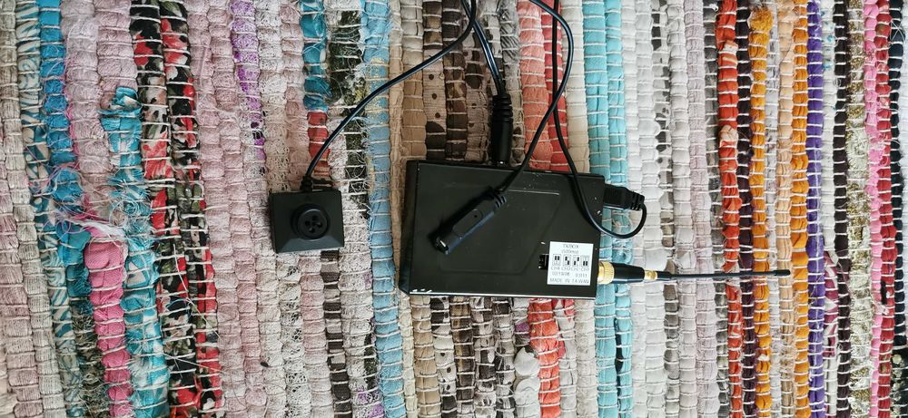 Nasture cu camera video si microfon spy