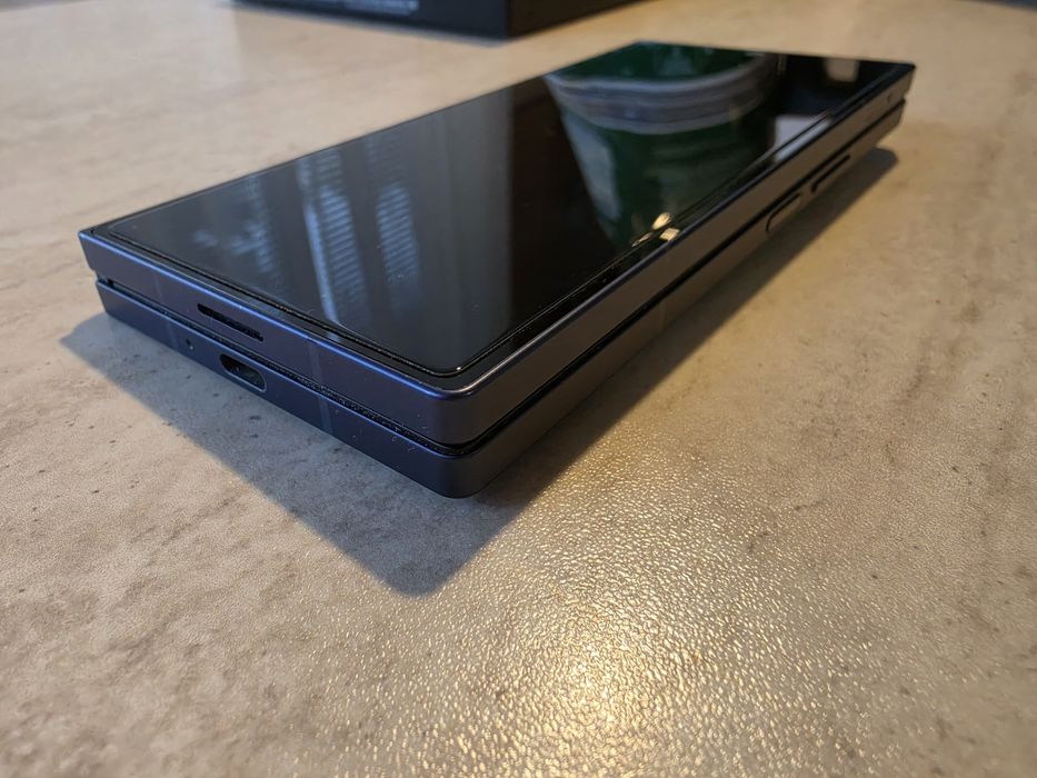 Samsung Z Fold 6 256GB Гаранция!