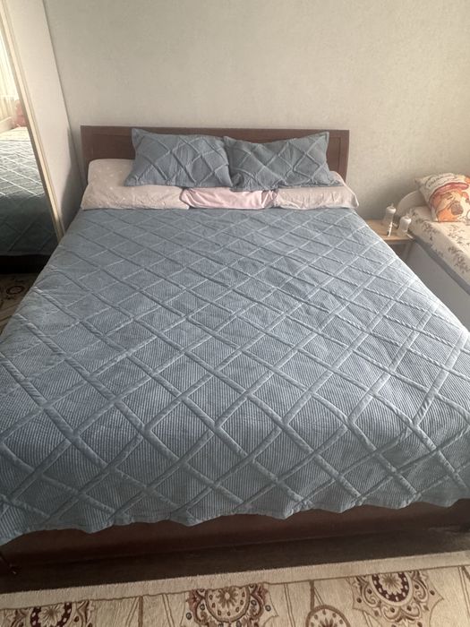 Кровать двуспальная