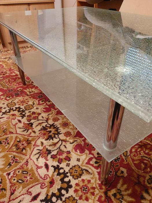 Masa pentru cafea din sticla model deosebit