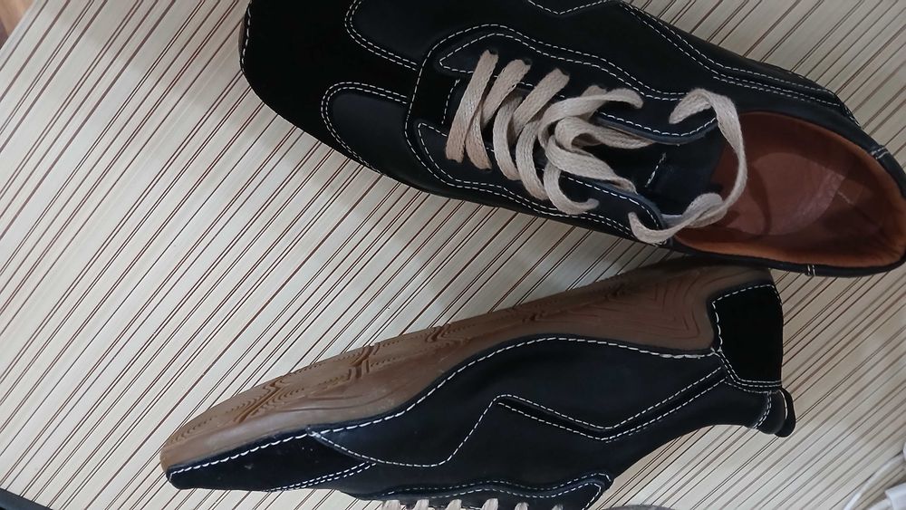 Спортивная обувь. 43 р. Турция. Кожа.