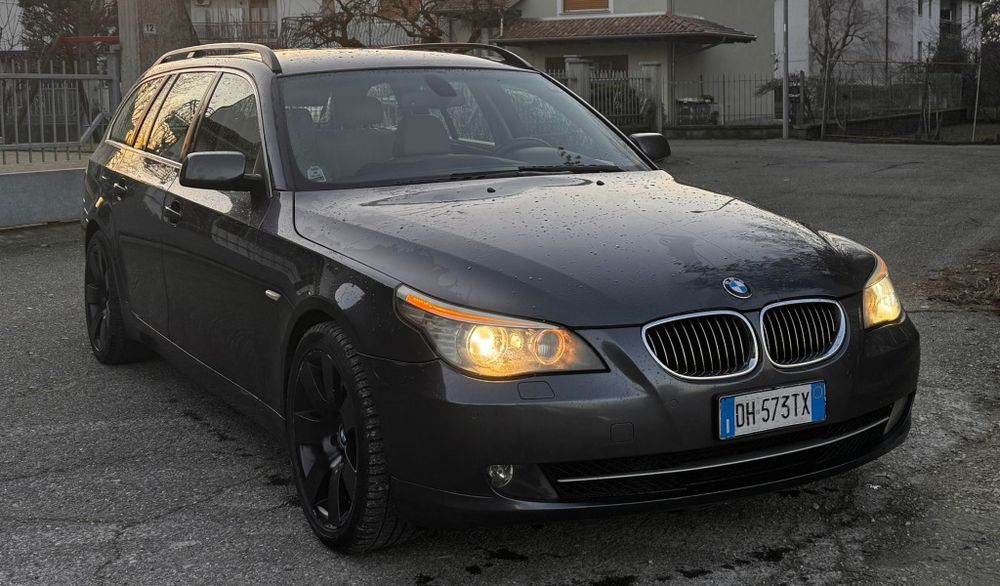 Bmw E61 530xd 235кс. На части