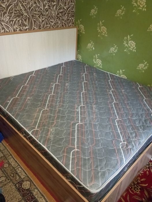 Продам новый пружинный матрас