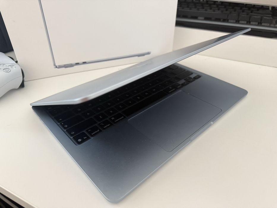 MacBook Air M5 24/512