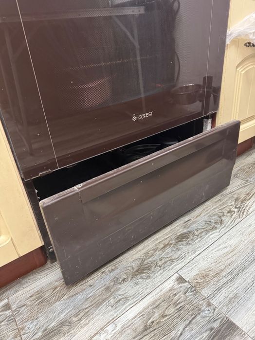 Продам кухонную плиту