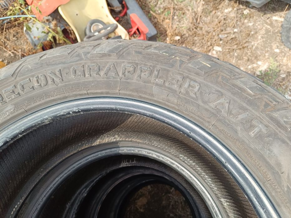 Гуми 33 12.50 R 20/ 275 60 20