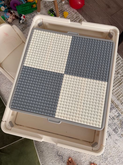 Детский стол со стулом