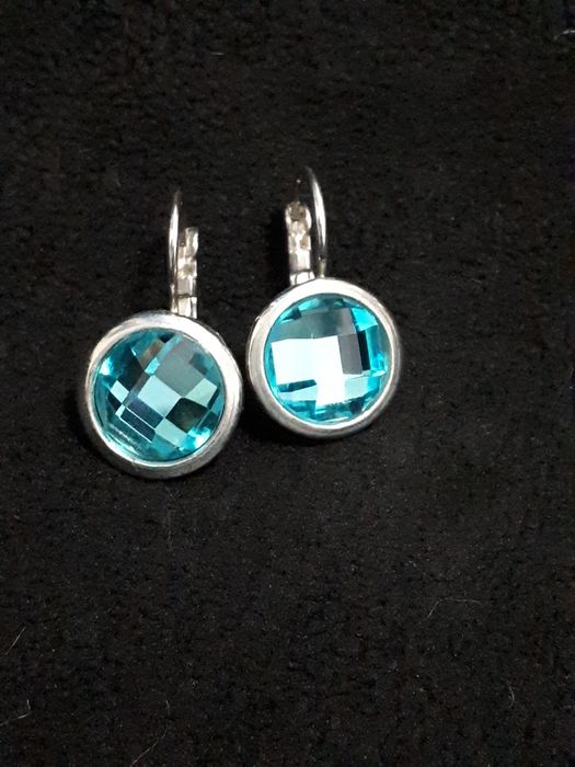 Серьги аккуратные разные