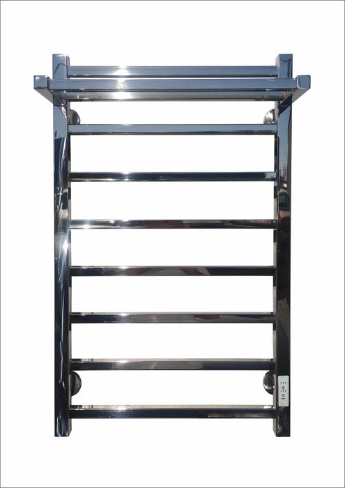 Полотенцесушитель с полочкой от производителя с гарантийным талоном.