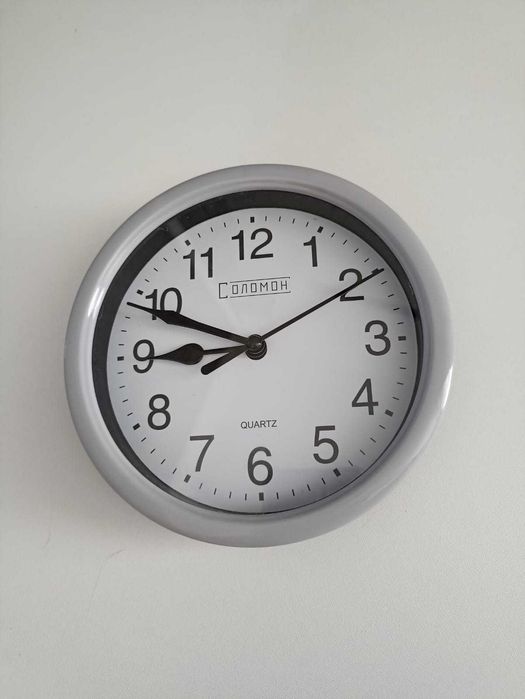 Продам часы настенные