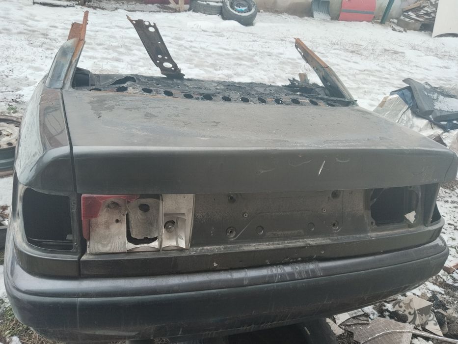 Часть кузова зад !