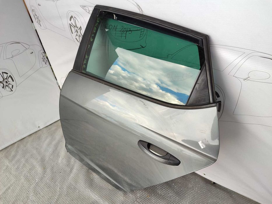 Usa Spate Stanga Seat Leon (5F) Hatchback 2012–2020 / Cod OEM 5F4833055 (11A)