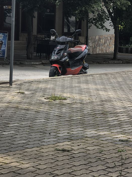 Aprilia sr50 piaggio dvigatel