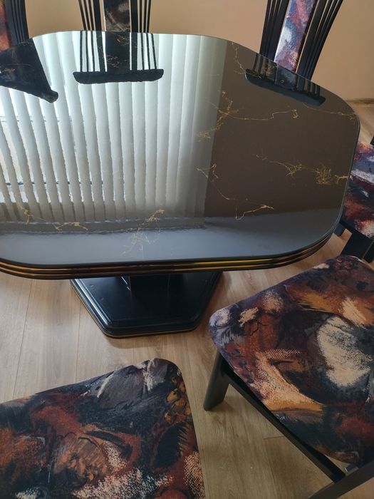 Продавам столове