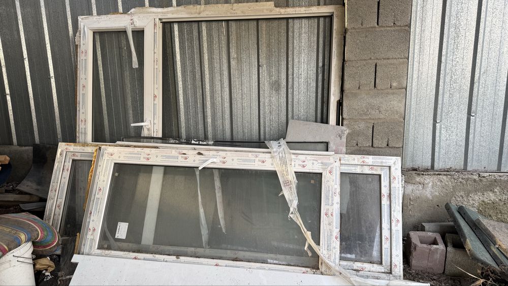 Окно и балконная дверь