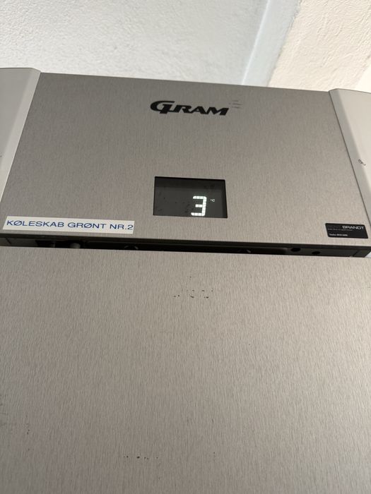 Професионален хладилник   GRAM/тава60/40/