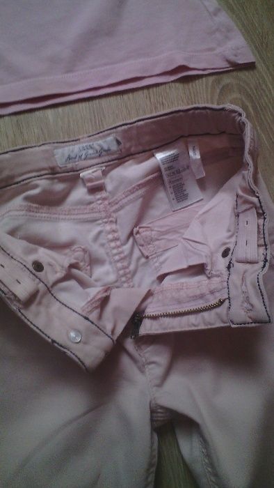 Дънки H&M с блуза Waikiki в розово