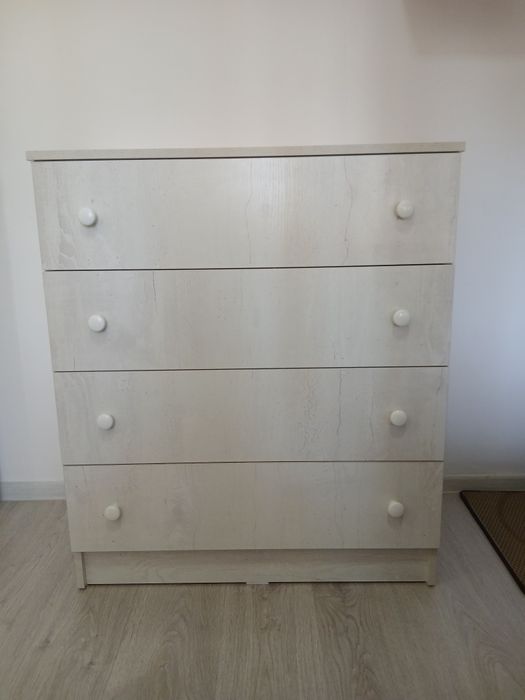 Комод 4 секции, лдсп, цвет серый.