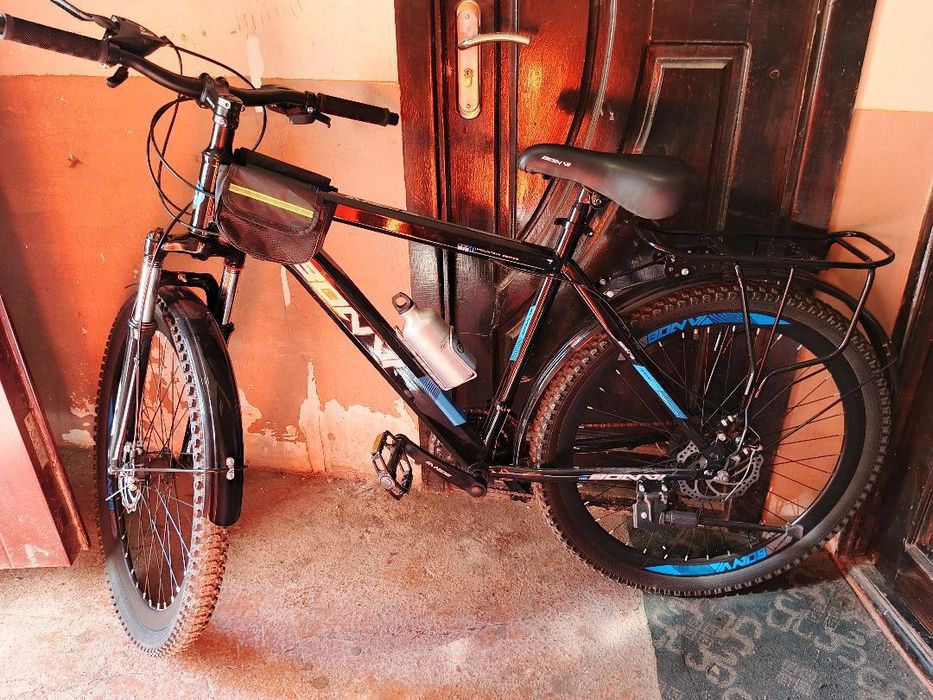 Velosapet sotiladi nomi BONVI hamma narsalari bilan beramiz