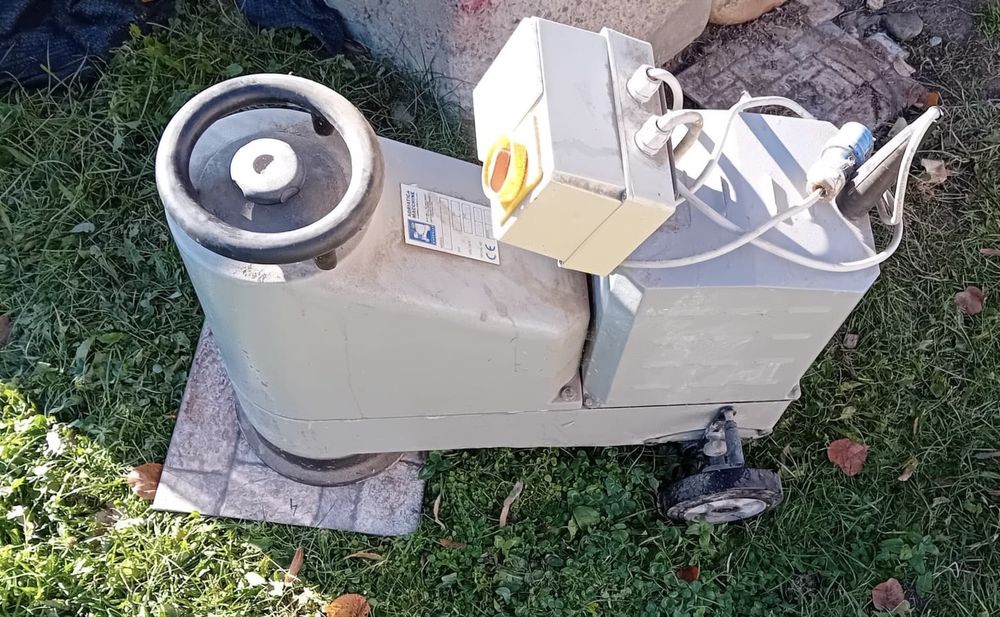 Masina de slefuit  marmura