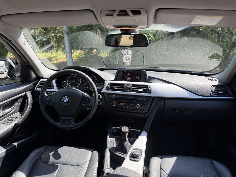 Bmw 320D 184CP M-Pack/Piele/Camera/Keyless/