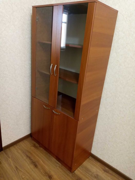 Шкаф для дома или офиса, 4 двери(2 стеклянные)